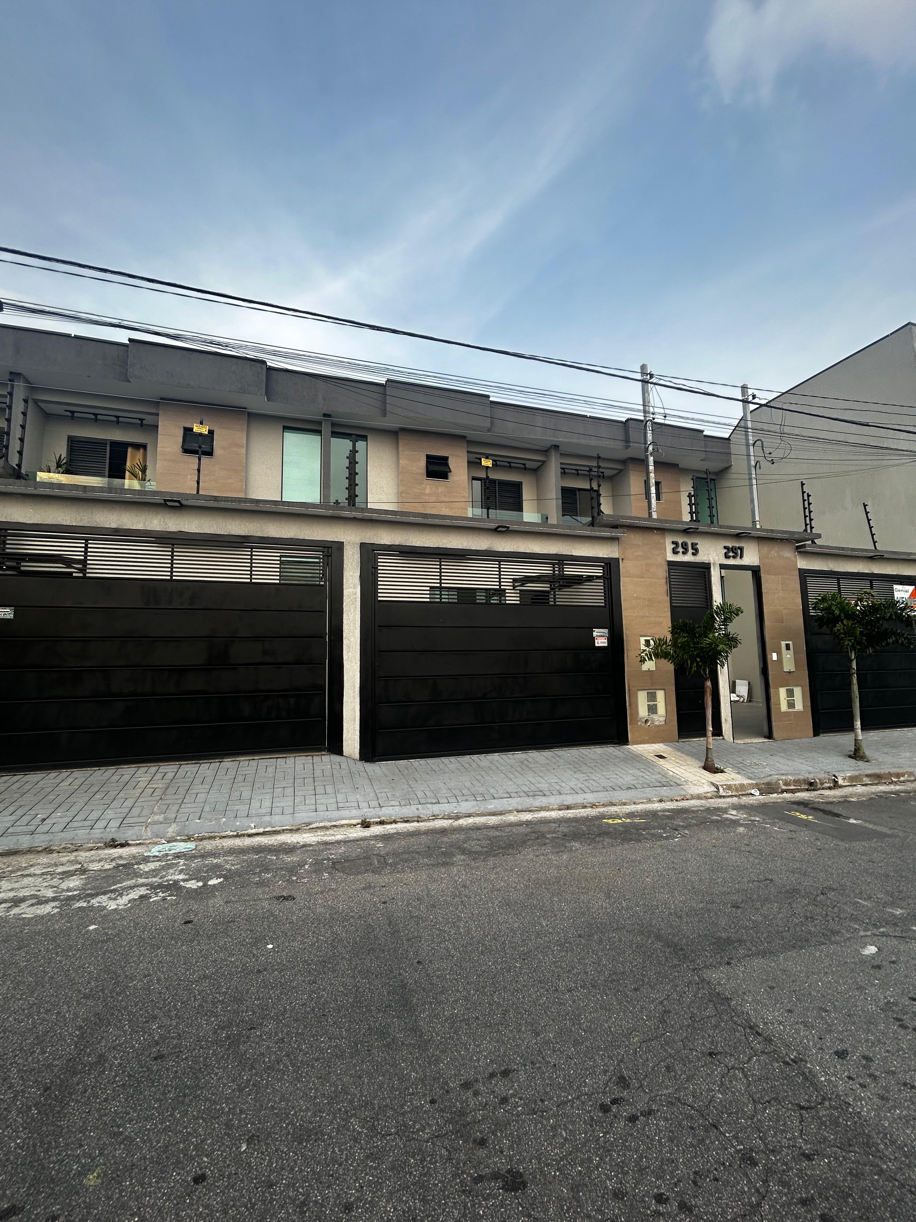 Sobrado Novo com 3 Dorms e 2 Vagas