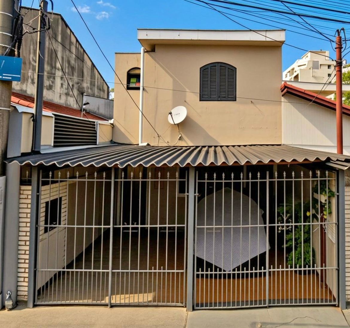 Sobrado com Edícula e 2 Vagas na Vila Anhanguera